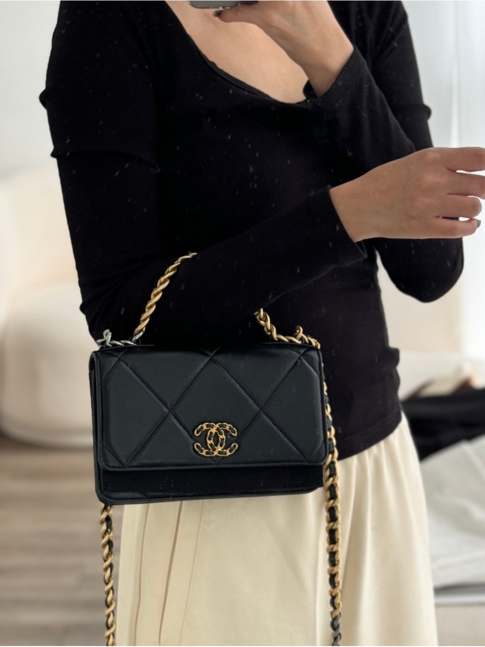 CHANEL 19 Wallet On A Chain Black Lambskin With Gold Hardware - Picture 3 of 14